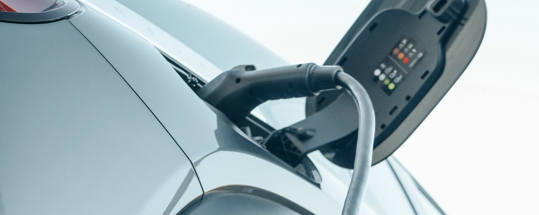 Electric vehicle tax credits